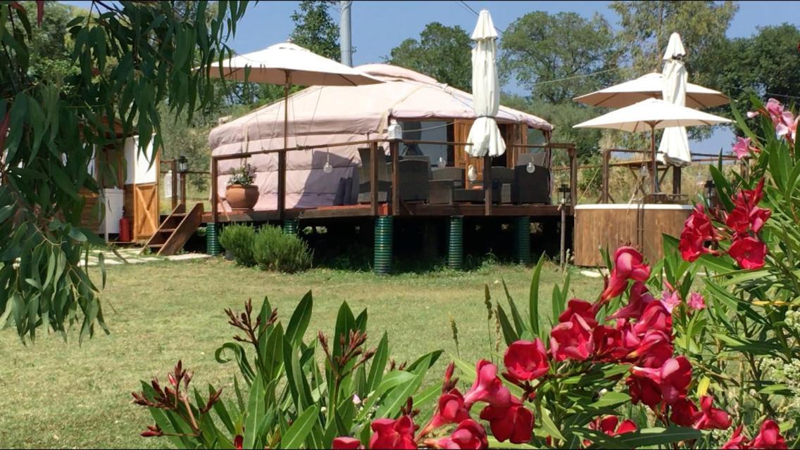 Glamping Abruzzo - The Yurt Hotel Catignano Exterior photo