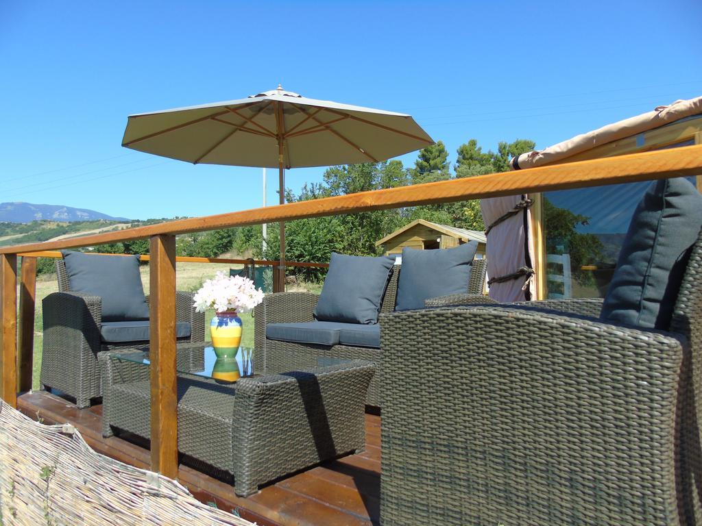 Glamping Abruzzo - The Yurt Hotel Catignano Exterior photo