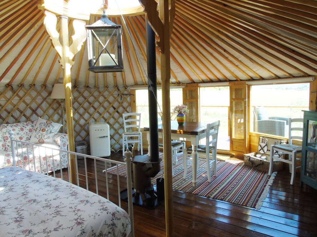 Glamping Abruzzo - The Yurt Hotel Catignano Exterior photo