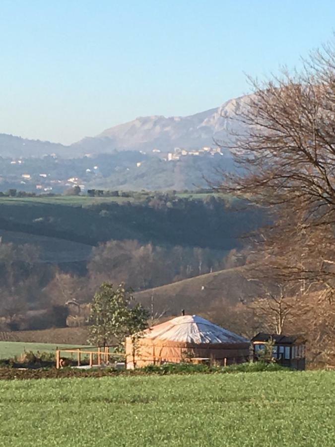Glamping Abruzzo - The Yurt Hotel Catignano Exterior photo
