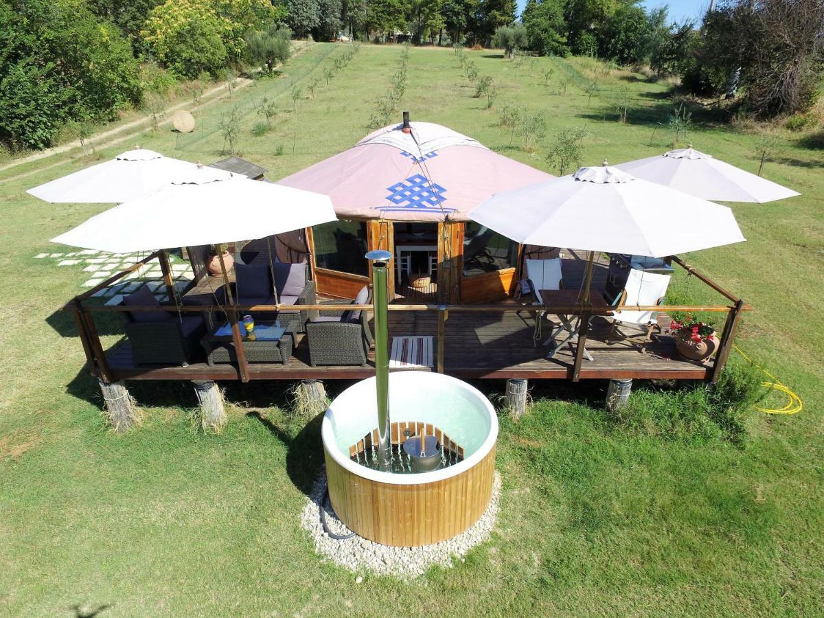 Glamping Abruzzo - The Yurt Hotel Catignano Exterior photo