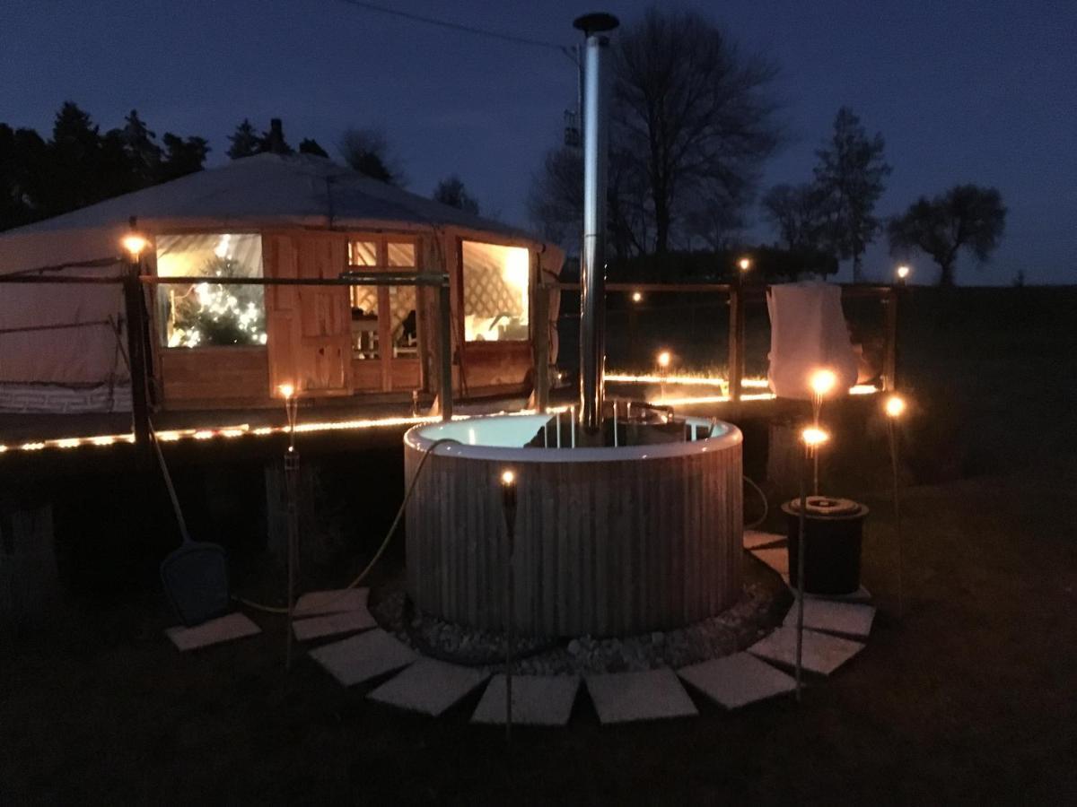 Glamping Abruzzo - The Yurt Hotel Catignano Exterior photo